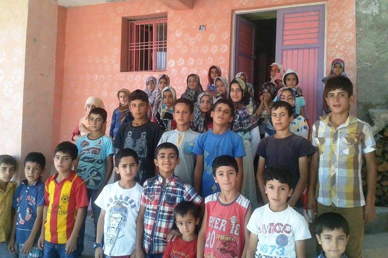 Çiçekli Köyü’nde Kur’an çiçekleri yetişiyor Çiçekli Köyü’nde Kur’an çiçekleri yetişiyor